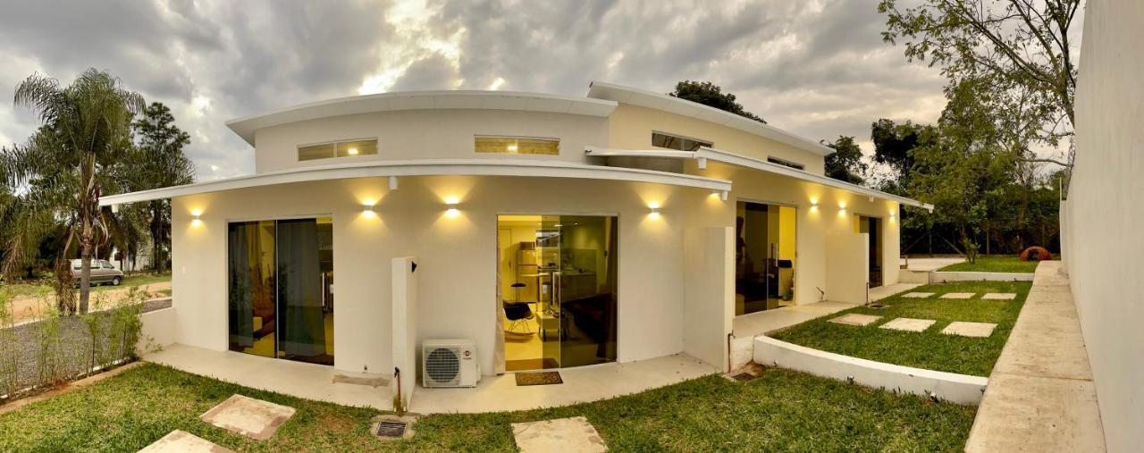 Zarate Isla Tiny Houses En Asuncion. Zona Aeropuerto-Rakiura מראה חיצוני תמונה