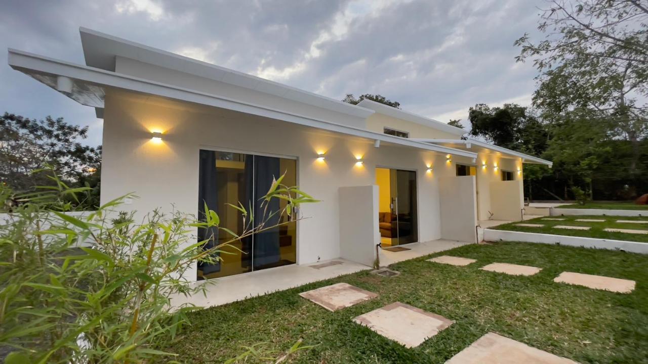 Zarate Isla Tiny Houses En Asuncion. Zona Aeropuerto-Rakiura מראה חיצוני תמונה